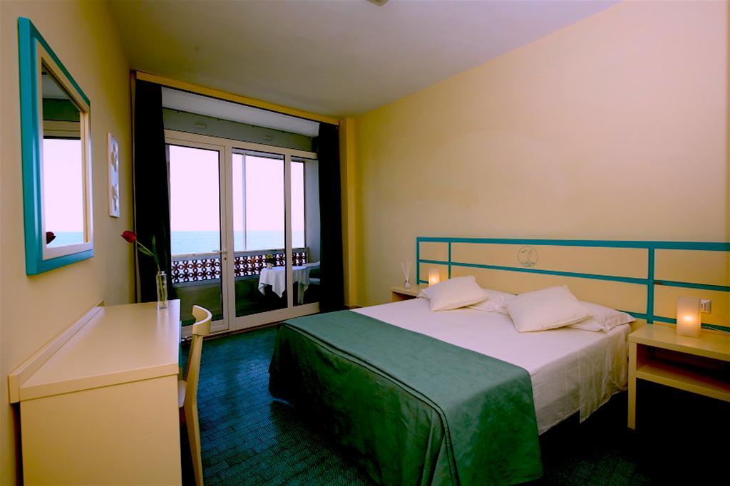 Hotel La Scogliera Cavi di Lavagna