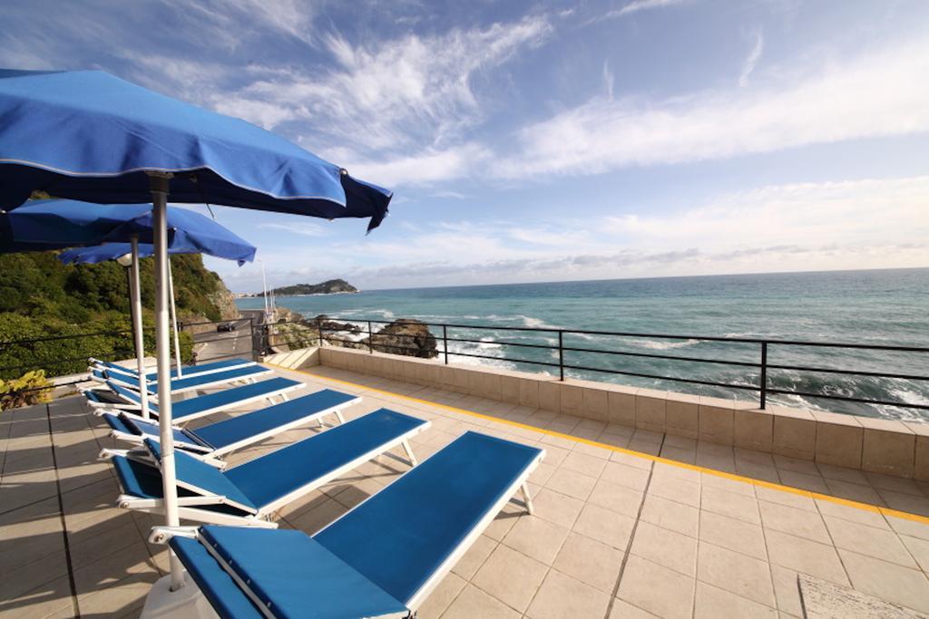 Hotel La Scogliera Cavi di Lavagna