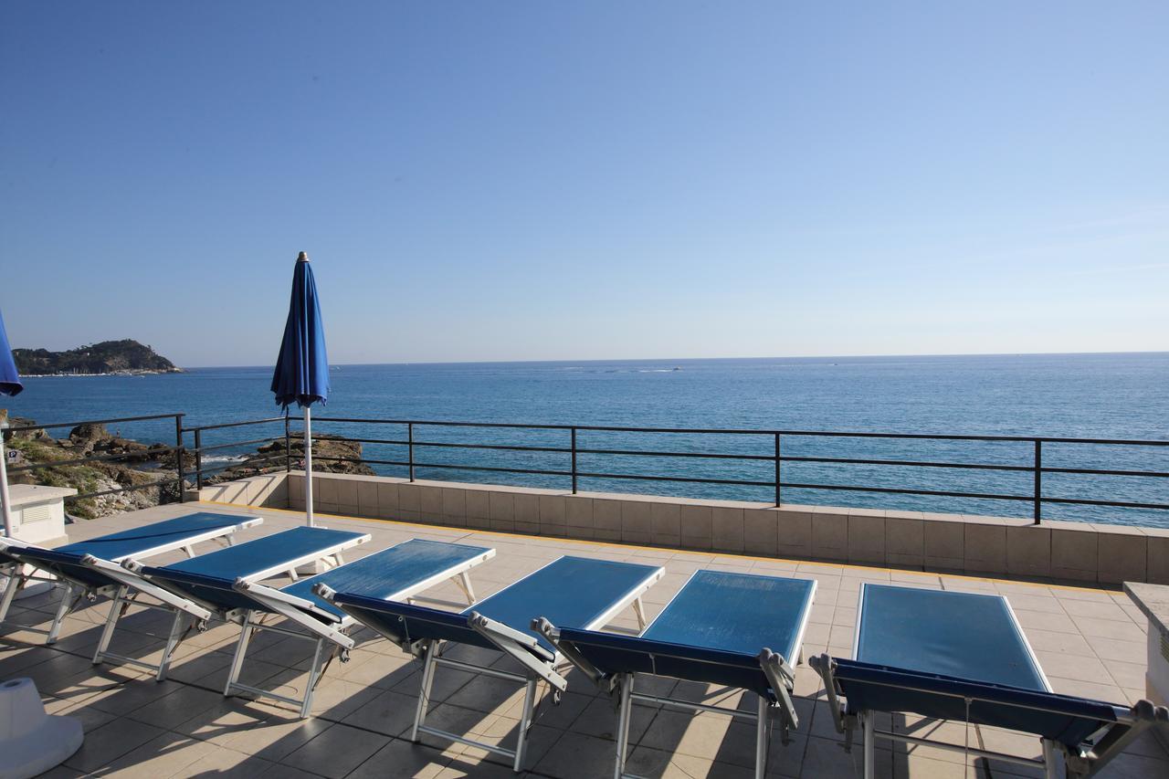 La Scogliera Hotel 2*